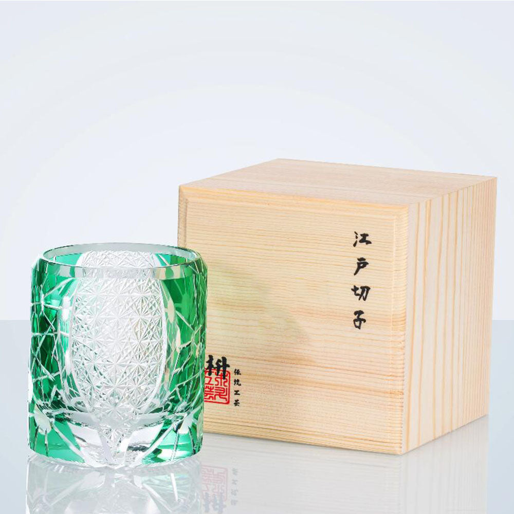 Top-rated Japanese crystal whiskey glass with a celestial star design, ideal for collectors and enthusiasts