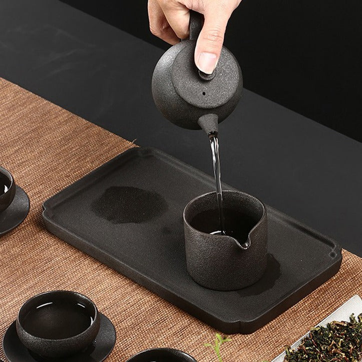 Japanese pottery tea set presented in a stylish gift box