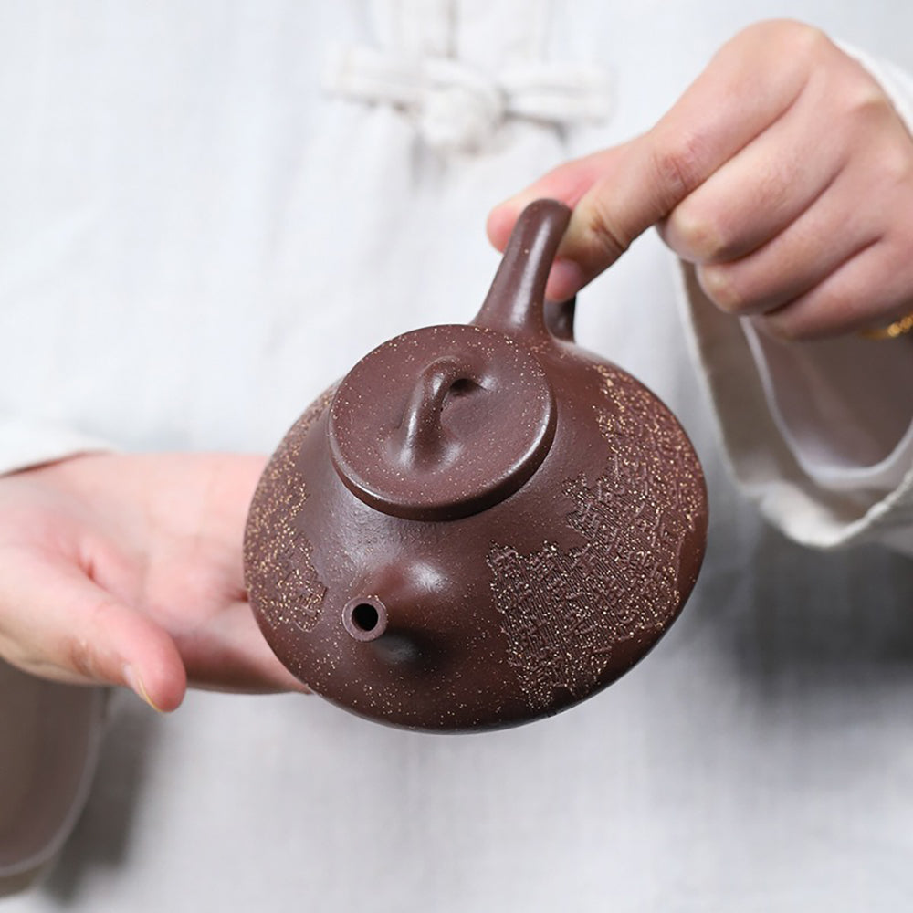 Teapot displayed in a gift box, emphasizing its premium quality and certificate of authenticity.