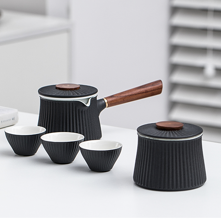 Complete set including tea caddy and cups, beautifully arranged for travel.