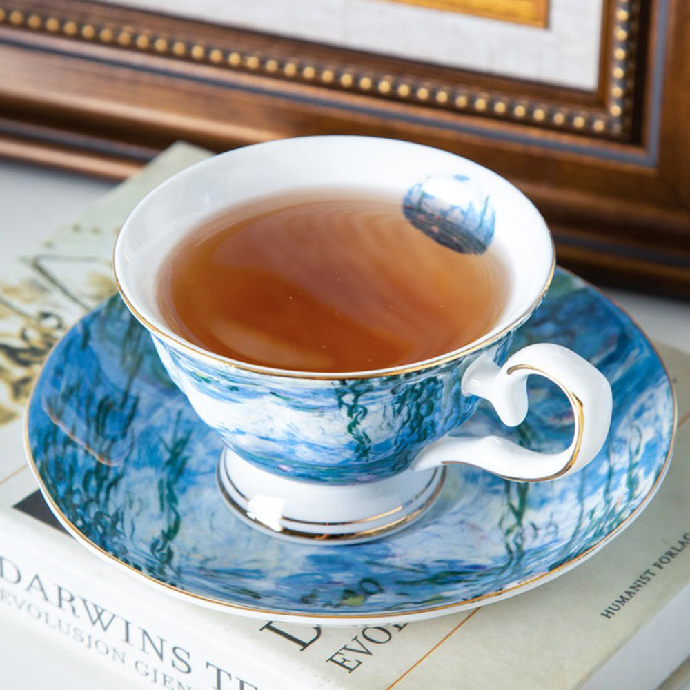 Gift-ready packaging of the Monet Water Lilies tea set, ideal for elegant gifting occasions.