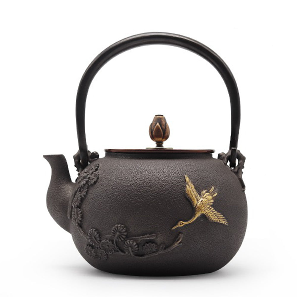 Teapot placed on induction stove mid-boil, demonstrating functionality