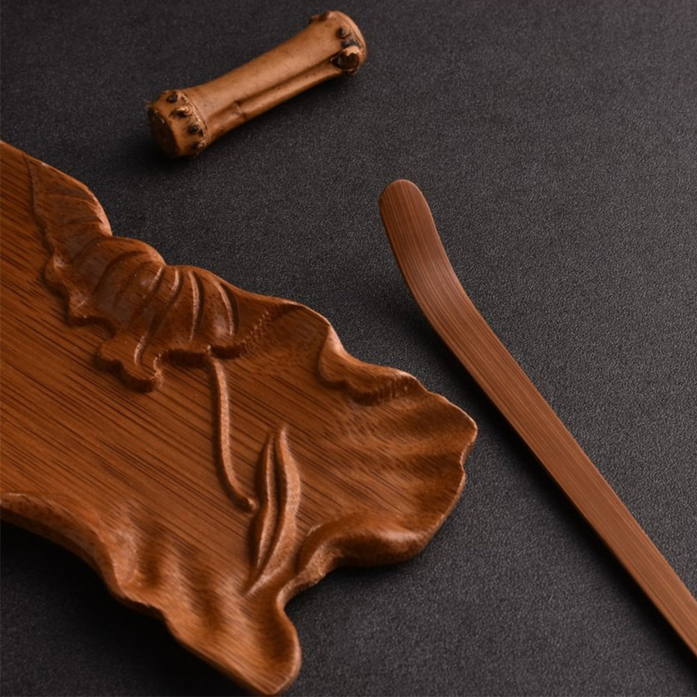 Elegant bamboo tea holder with exquisite lotus leaf design