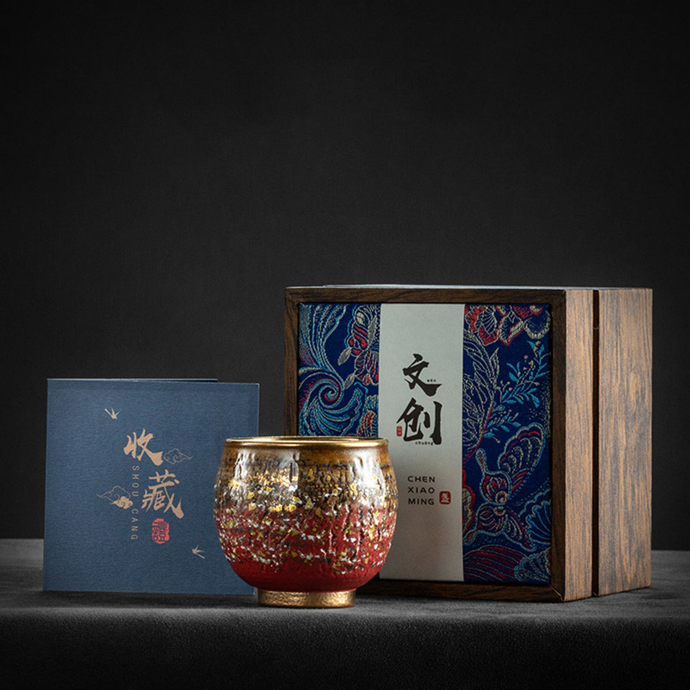 Elegant gold glazed gongfu tea cup set with polished rim and gift box.