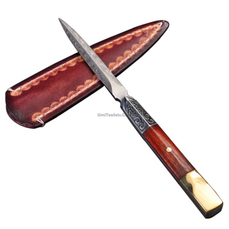 Premium Pu'er tea knife displaying the elegant leather case, ideal for tea enthusiasts.